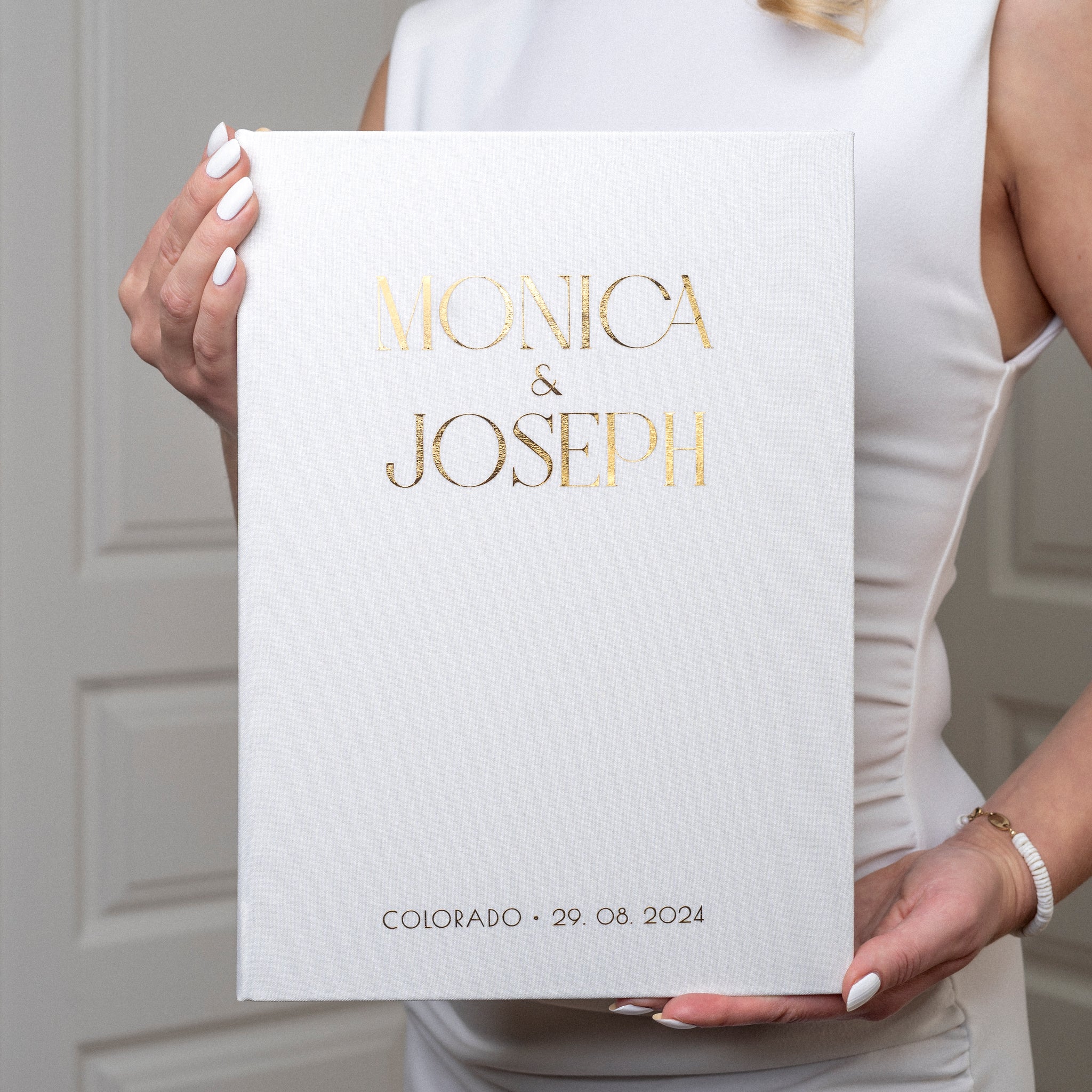 Classic Center Names, Silky White + Real Gold | Guest Book