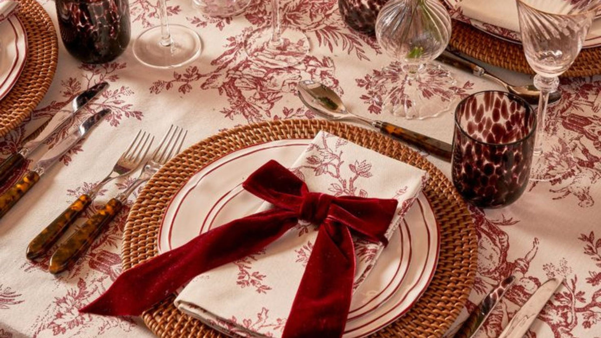 Frosted Elegance: Winter Wedding Color Palettes to Inspire