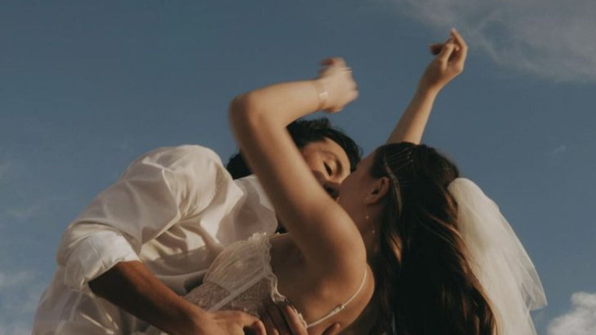 Why Everyone’s Obsessed with Blue Hour Wedding Shots