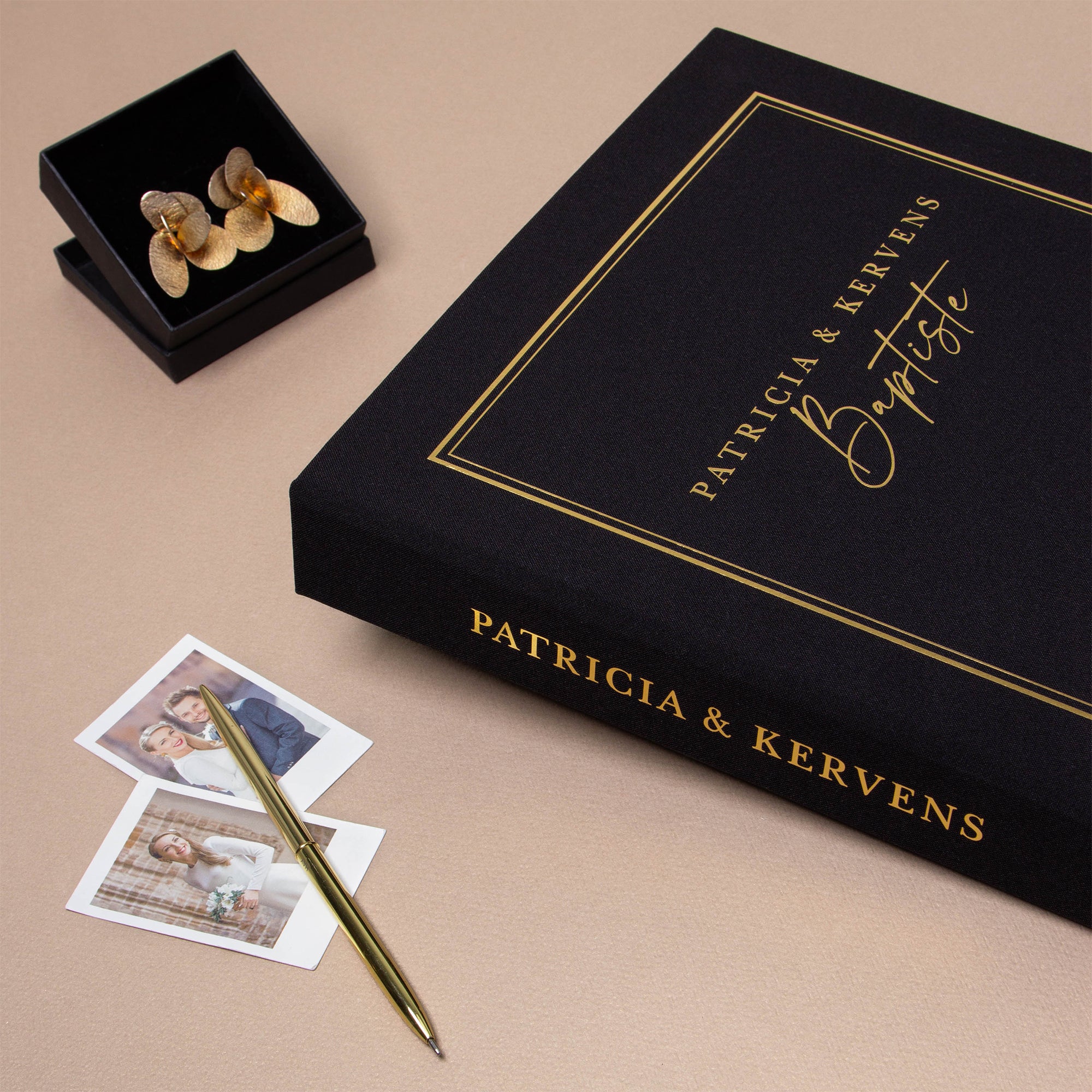 Black + Real Gold | Guest Book
