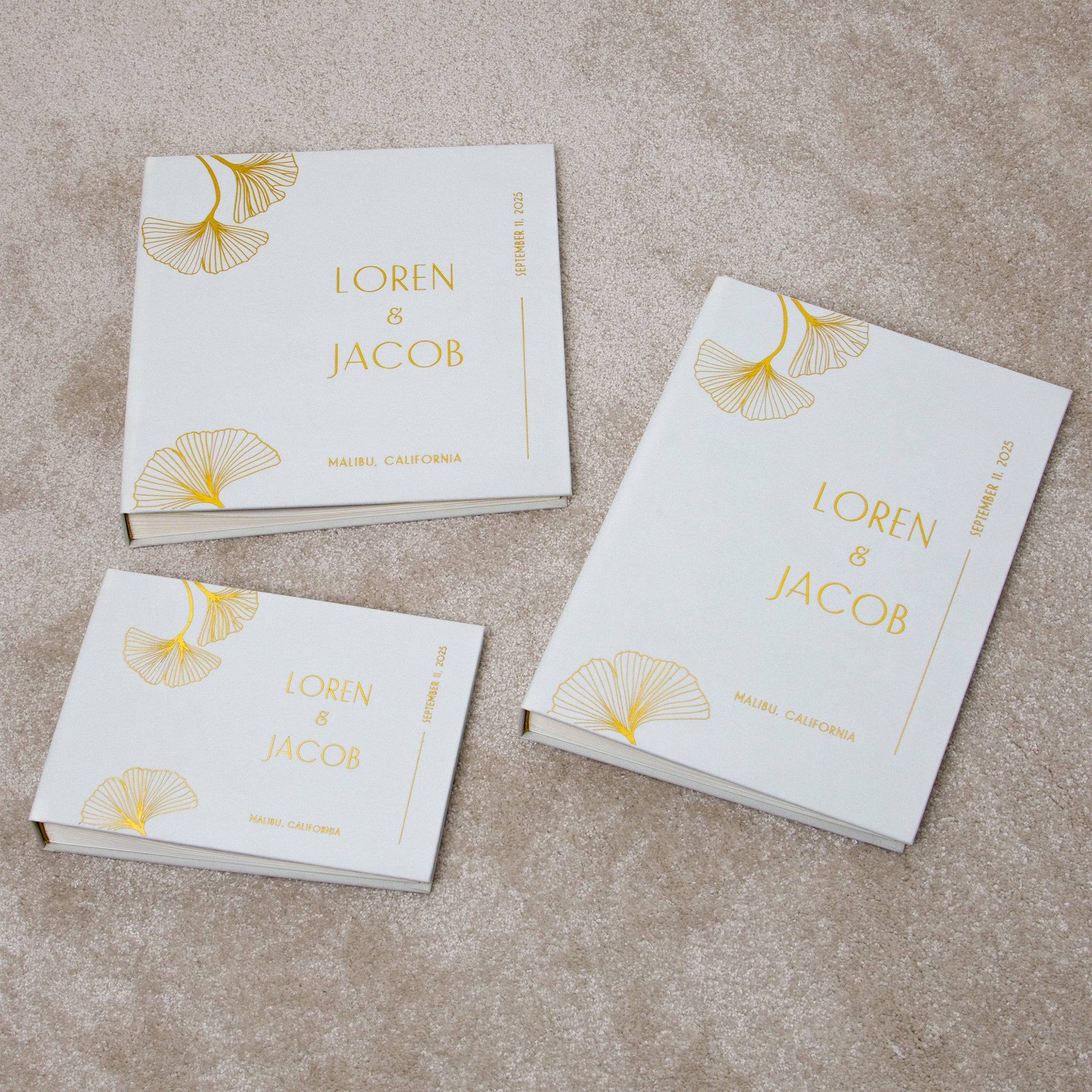 Silky White + Real Gold | Guest Book
