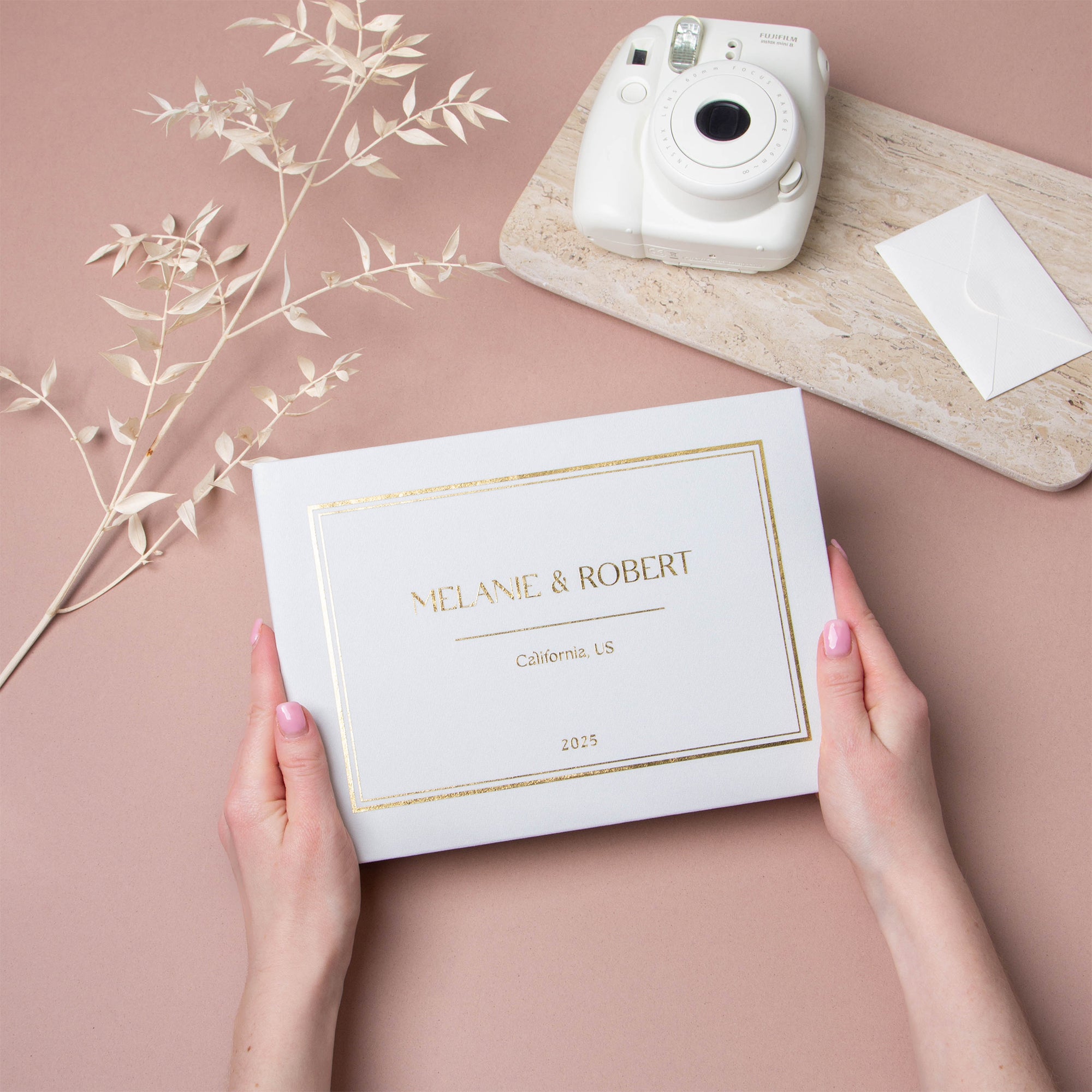 Silky White + Real Gold | Guest Book