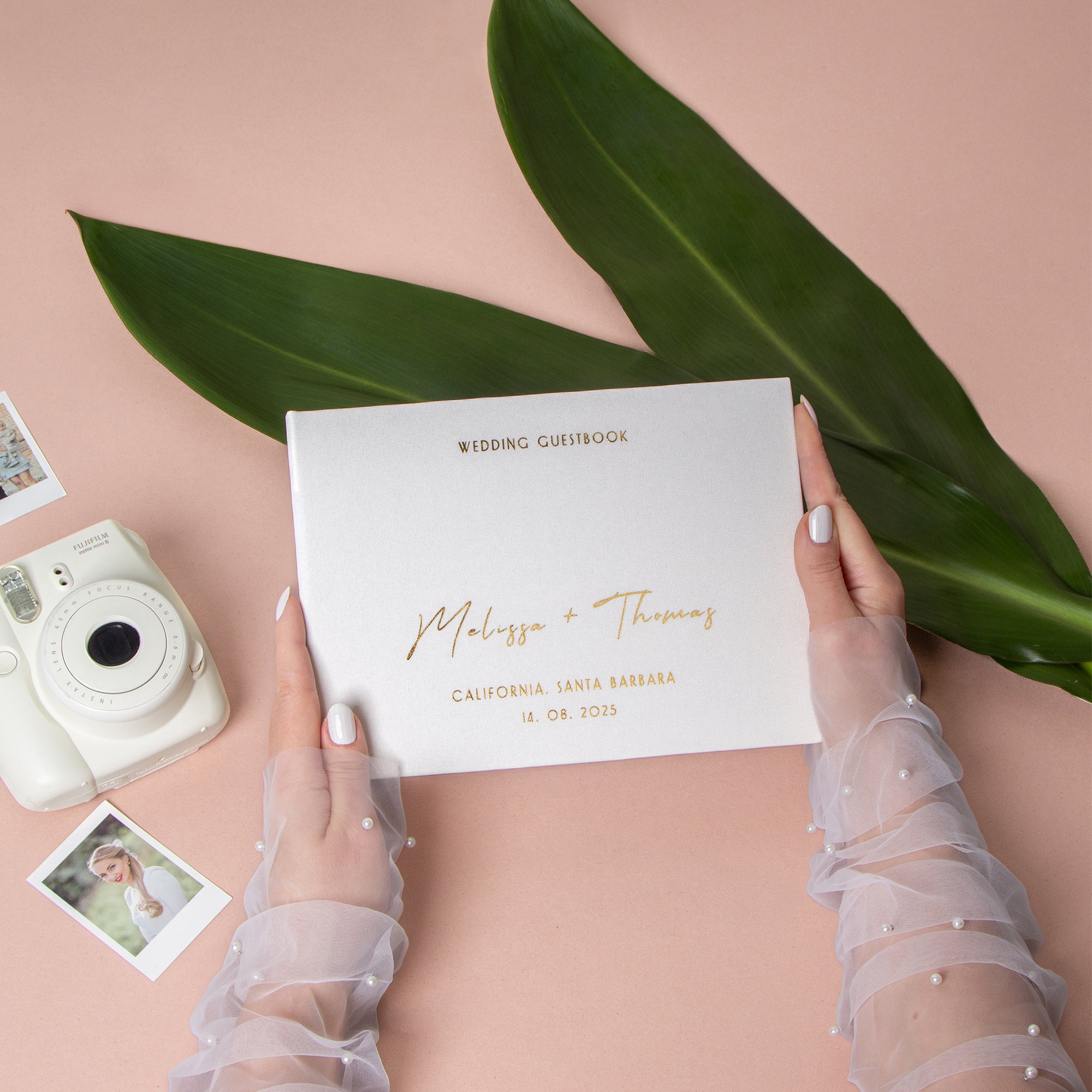 Silky White + Real Gold | Guest Book