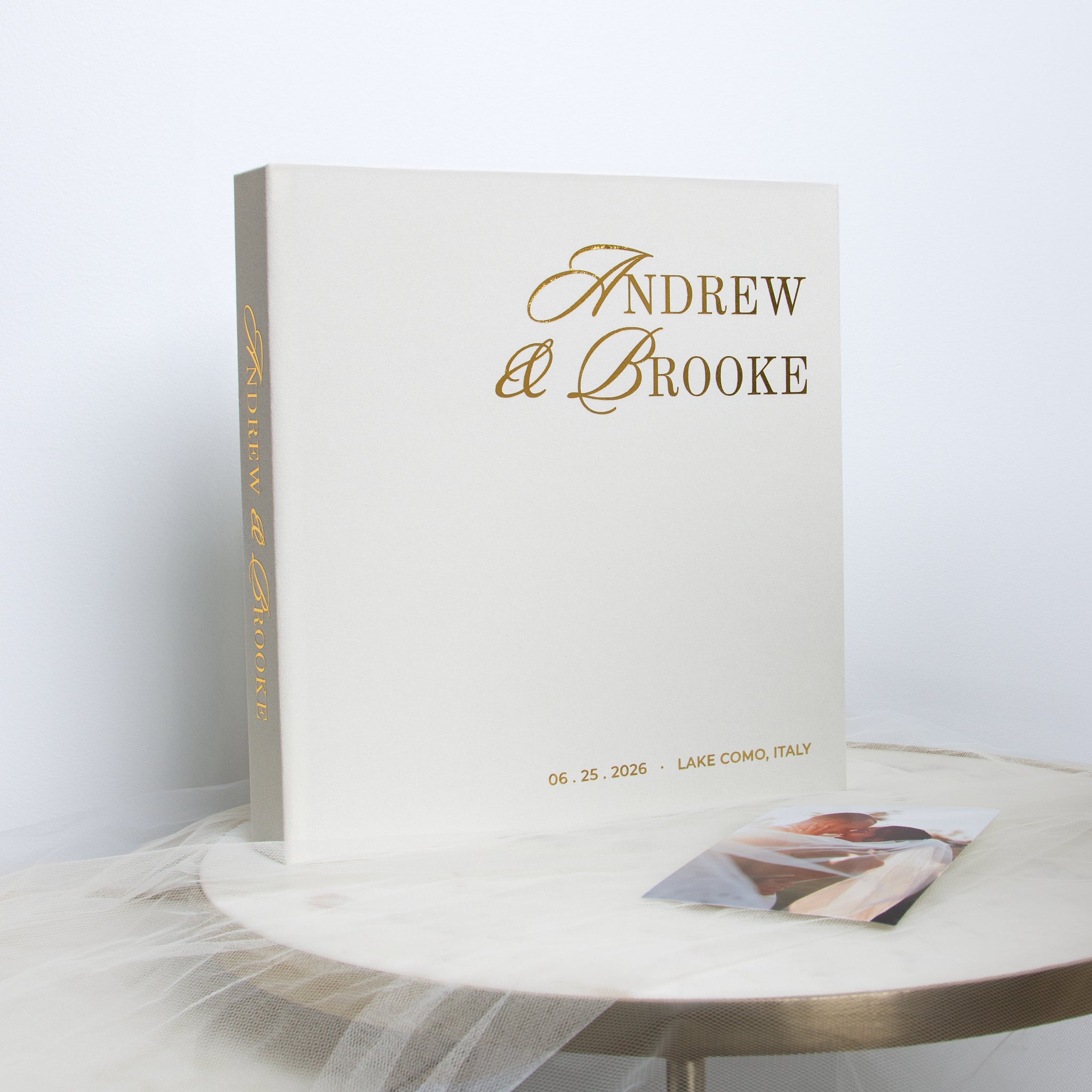Silky White + Real Gold | Guest Book