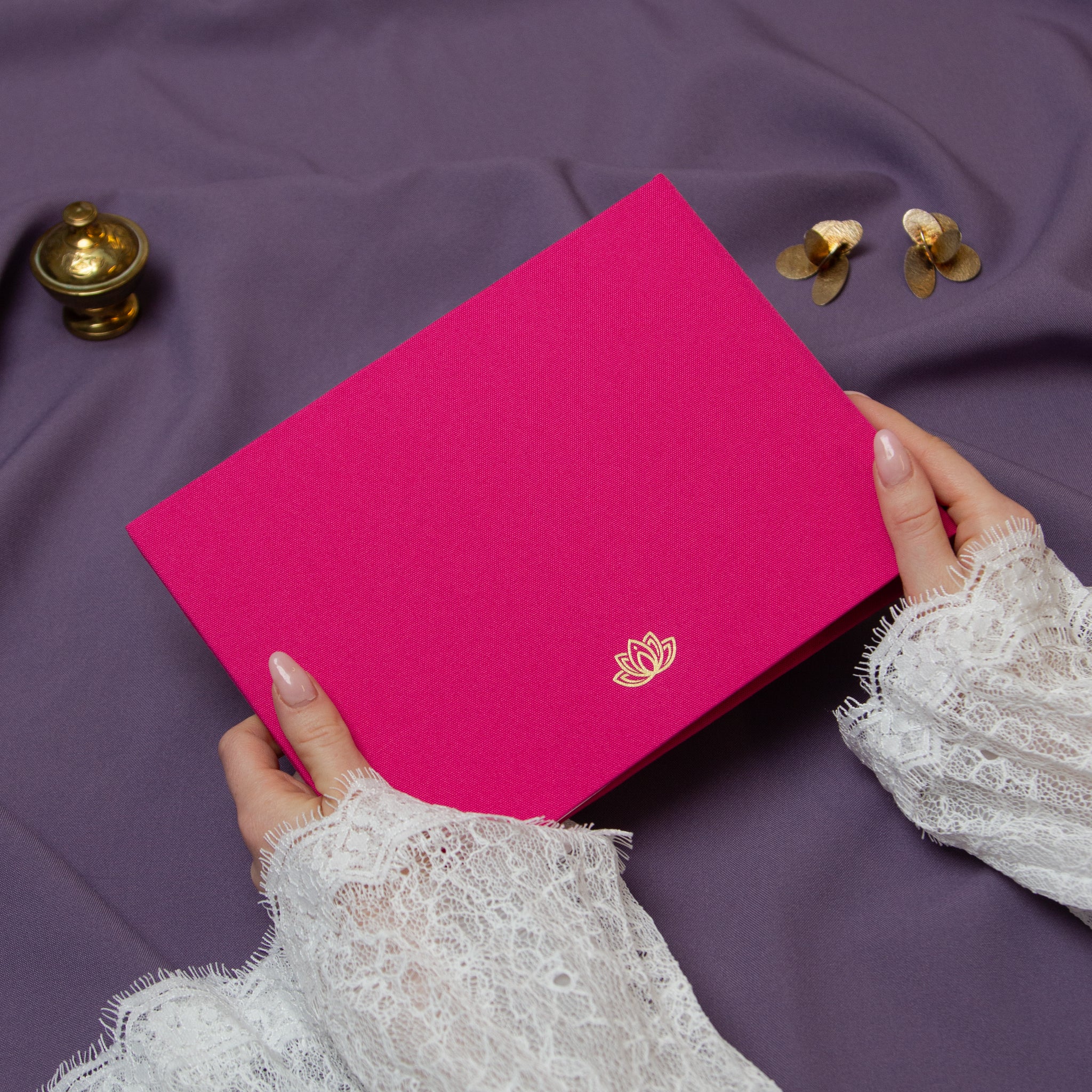 Magenta + Real Gold | Guest Book