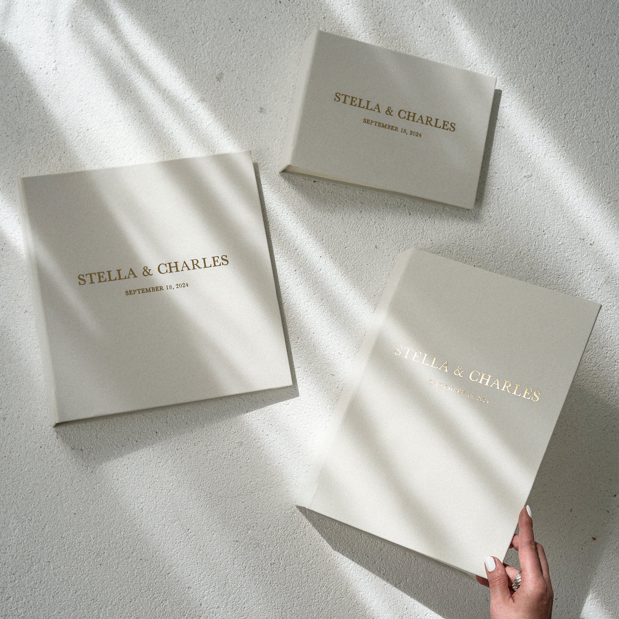 Silky White + Real Gold | Guest Book ♡