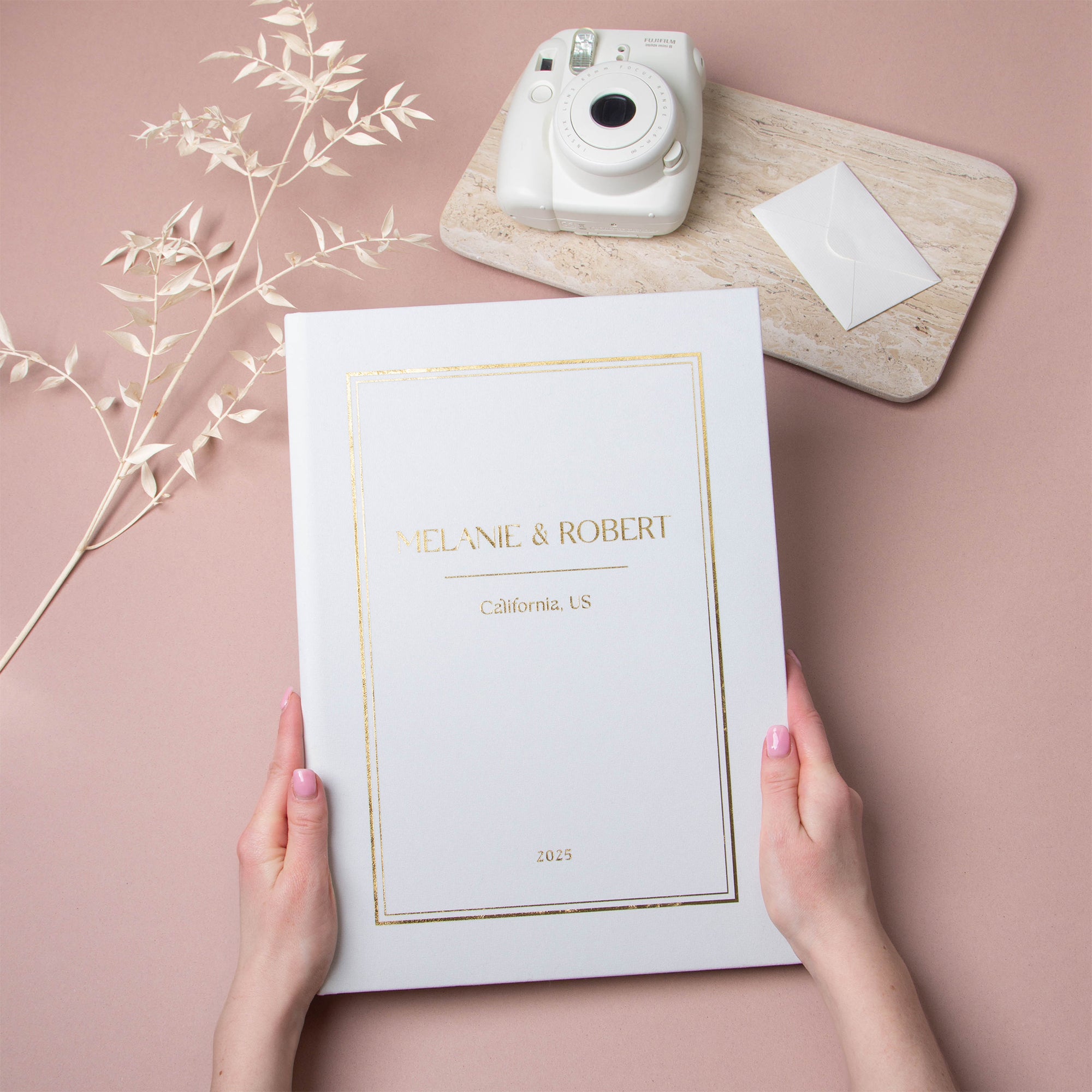 Silky White + Real Gold | Guest Book