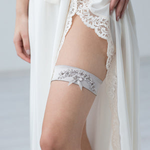 Wedding Bridal Garter Silver Embroidery Flowers by Liumy - Liumy 