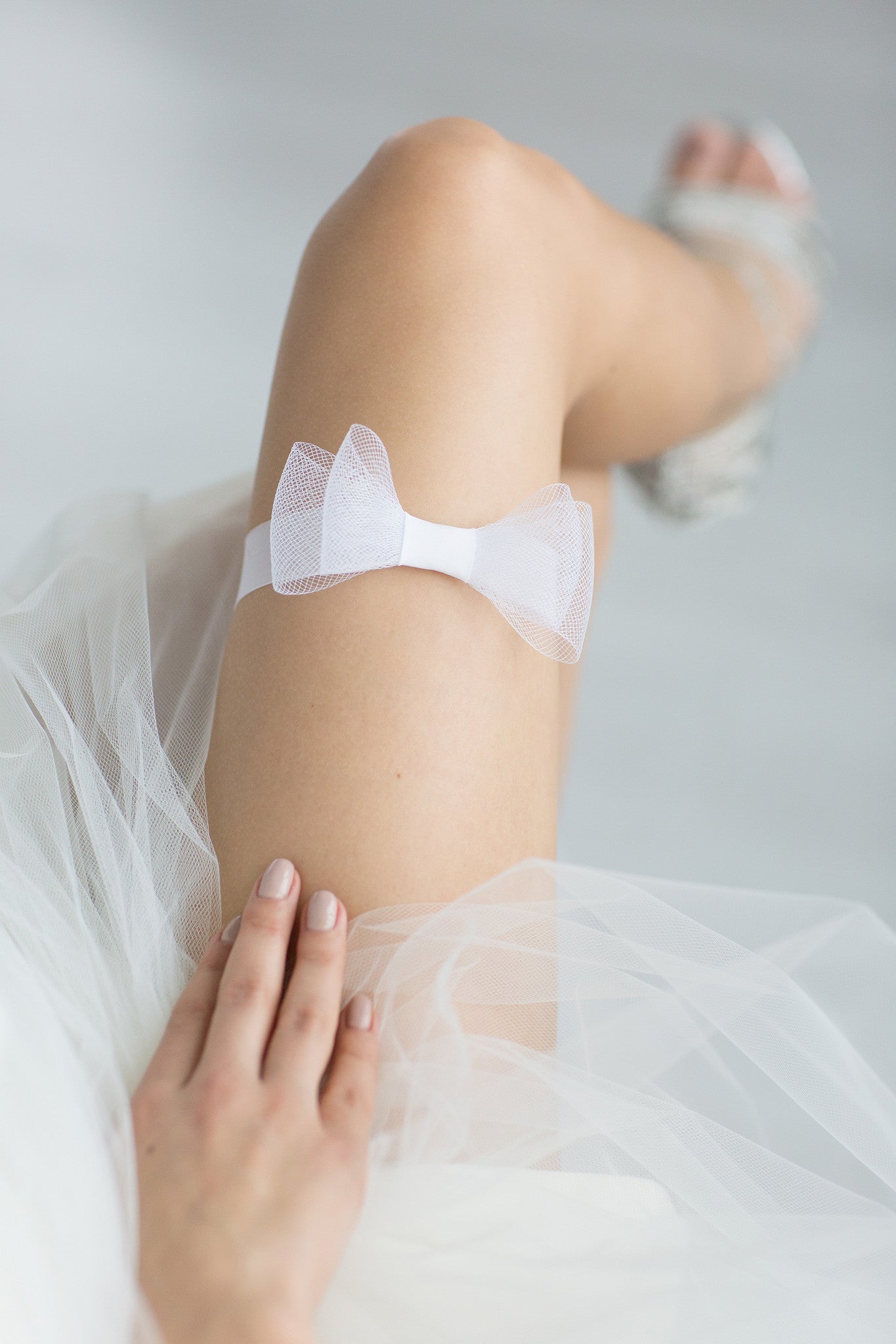 Wedding Garter White Bow Tule by Liumy - Liumy 